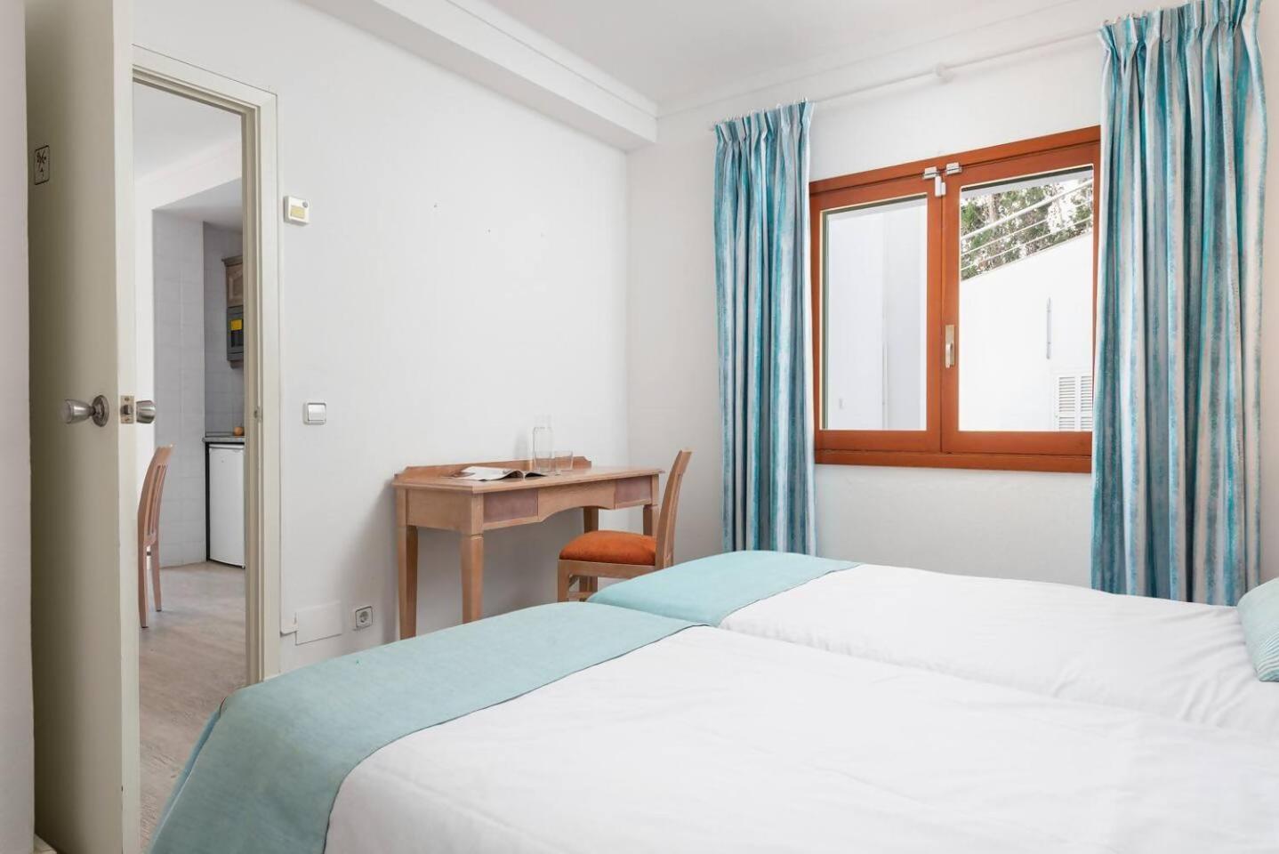 Apartamentos Playa Marina Cala Ferrera  Extérieur photo